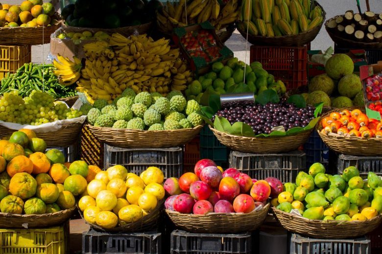 fruits-market-colors-e1552305815335.jpg